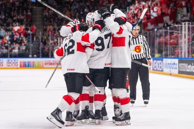 RIGA, LATVIA - MAY 20: Swiss squad celebrates the 1-1 of Nico Hischier of Switzerland (not showed) during the 2023 IIHF Ice hockey, Eishockey World Championship, WM, Weltmeisterschaft Finland - Latvia game between Canada Switzerland at Arena Riga on May 20, 2023 in Riga, Latvia. Riga Arena Riga Latvia Copyright: xJustPictures.ch JarixPestelaccix