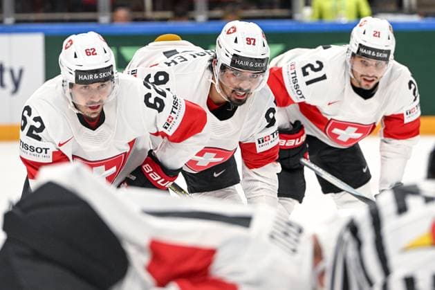 RIGA, LATVIA - MAY 20: Denis Malgin of Switzerland (L), Jonas Siegenthaler of Switzerland and Kevin Fiala of Switzerland (R) focus before a faceoff during the 2023 IIHF Ice hockey, Eishockey World Championship, WM, Weltmeisterschaft Finland - Latvia game between Canada Switzerland at Arena Riga on May 20, 2023 in Riga, Latvia. Riga Arena Riga Latvia Copyright: xJustPictures.ch AndreaxBrancax