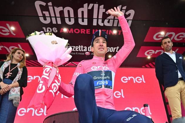 Sport Themen der Woche KW20 Sport Bilder des Tages May 20, 2023, CASSANO MAGNAGO, ITALY: French rider Bruno Armirail of Groupama - Fdj team wearing the overall leader s pink jersey celebrates on the podium retaining the overall leader s pink jersey after the fourteenth stage of the 2023 Giro d Italia cycling race over 193 km from Sierre to Cassano Magnago, Swiss, 20 May 2023. ANSA LUCA ZENNARO Giro d Italia: 14a tappa  - ZUMAa110 20230520_zaf_a110_095 Copyright: xZenx