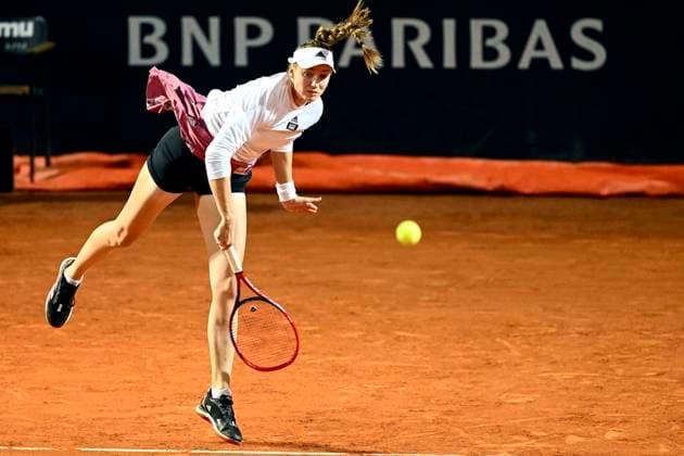 Elena Rybakina of Kazakhstan serves during the final match against Anhelina Kalinina of Ukraine at the Internazionali BNL d Italia tennis tournament at Foro Italico in Rome, Italy on May 20th, 2023. antoniettaxbaldassarre