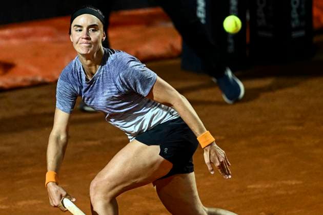 Anhelina Kalinina of Ukraine in action her match against Elena Rybakina of Kazakhstan at the Internazionali BNL d Italia tennis tournament at Foro Italico in Rome, Italy on May 20th, 2023. antoniettaxbaldassarre