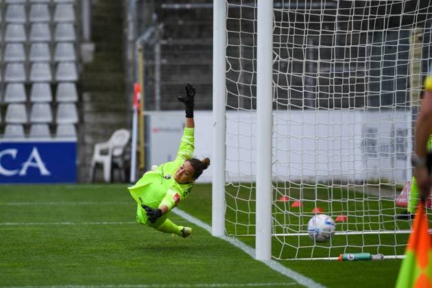 Fussball FLYERALARM Frauen-Bundesliga 21. Spieltag - 22 23 - SC Freiburg vs. 1. FC Koeln - 21-05-2023 Treffer zum 3:1 fuer den 1. FC Koeln durch Elfmetertreffer von Alena Bienz (1. FC Koeln 11). Fussball FLYERALARM Frauen-Bundesliga: SC Freiburg vs. 1. FC Koeln am Sonntag, den 21. Mai 2023 im Dreisamstadion in Freiburg im Breisgau DFL REGULATIONS PROHIBIT ANY USE OF PHOTOGRAPHS AS IMAGE SEQUENCES AND OR QUASI-VIDEO. Copyright: xBEAUTIFULxSPORTS GerdxGruendlx