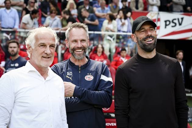 EINDHOVEN, 21-05-2023, Philips Stadium, Dutch football Eredivisie season 2022 2023, Game between PSV and Heerenveen, PSV assiatant trainer Fred Rutten, Andre Ooijer, PSV trainer Ruud van Nistelrooij. PSV - Heerenveen  x21032012x Copyright: