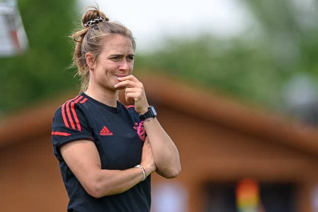 Trainerin Clara Schöne (FC Bayern München, FCB) Einzelbild, Aktion, Action, 21.05.2023, Aschheim (Deutschland), Fussball,2. Frauen-Bundesliga, FC Bayern München II - 1. FC Nürnberg, DFB DFL REGULATIONS PROHIBIT ANY USE OF PHOTOGRAPHS AS IMAGE SEQUENCES AND OR QUASI-VIDEO.