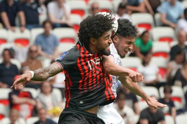 Dante (OGC Nice) - Fares Chaibi (Toulouse) FOOTBALL : OGC Nice vs Toulouse - Ligue 1 Uber Eats - Nice - 21 05 2023 NorbertScanella Panoramic 
