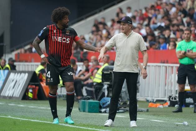 Dante (OGC Nice) - Philippe Montanier (entraineur de Toulouse) FOOTBALL : OGC Nice vs Toulouse - Ligue 1 Uber Eats - Nice - 21 05 2023 NorbertScanella Panoramic 
