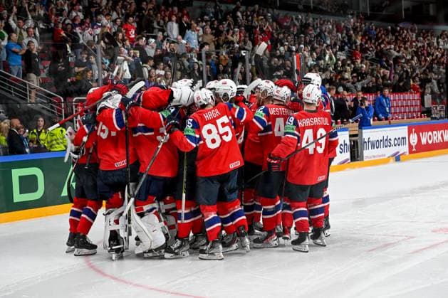 RIGA, LATVIA - MAY 22: Norway celebrate the victory during the 2023 IIHF Ice hockey, Eishockey World Championship, WM, Weltmeisterschaft Finland - Latvia game between Canada and Norway at Arena Riga on May 22, 2023 in Riga, Latvia. Riga Arena Riga Latvia Copyright: xJustPictures.ch AndreaxBrancax