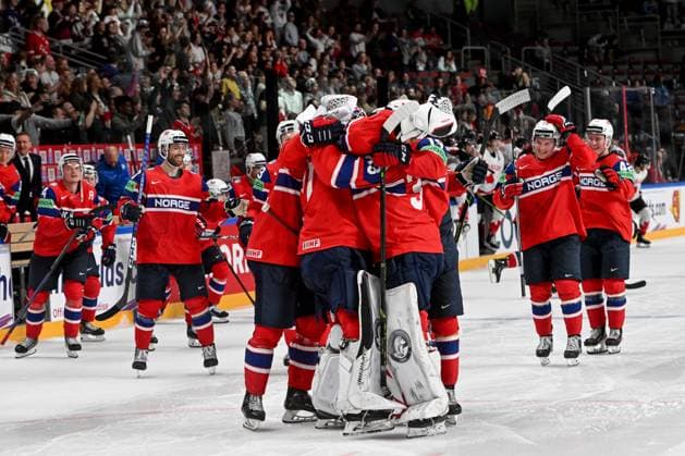 RIGA, LATVIA - MAY 22: Norway celebrate the victory during the 2023 IIHF Ice hockey, Eishockey World Championship, WM, Weltmeisterschaft Finland - Latvia game between Canada and Norway at Arena Riga on May 22, 2023 in Riga, Latvia. Riga Arena Riga Latvia Copyright: xJustPictures.ch AndreaxBrancax