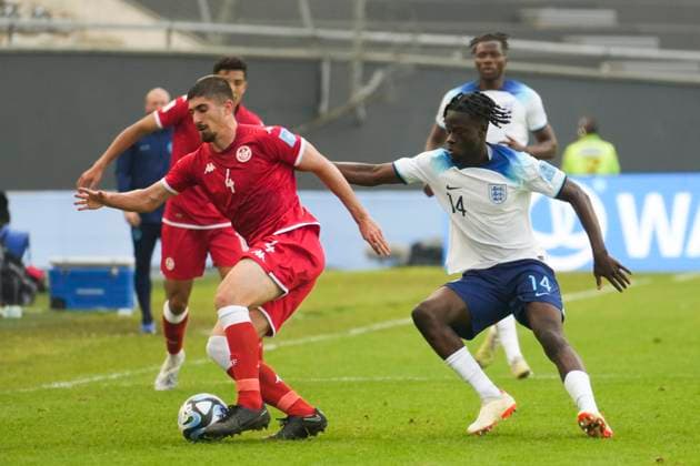 May 22, 2023, La Plata, Buenos Aires, Argentina: Sports. El Abed Karim from Tunisia (left) and Nasraoui Rayen from England (right) during the FIFA U-20 World Cup Argentina 2023 match between England and Tunisia at Stadium Unico Diego Armando Maradona in La Plata, Buenos Aires, Argentina, on May 22, 2023 La Plata Argentina - ZUMAf135 0257385681st Copyright: xJulietaxFerrariox