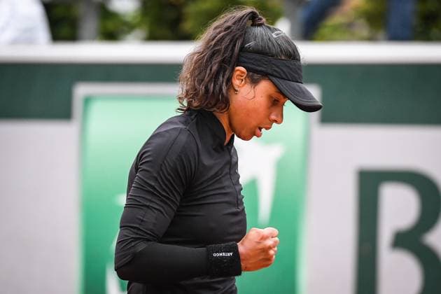 May 23, 2023, Paris, France, France: Emeline DARTRON of France celebrates his point during the second qualifying day of Roland-Garros 2023, French Open 2023, Grand Slam tennis tournament at the Roland-Garros Stadium on May 23, 2023 in Paris, France. Paris France - ZUMAm308 20230523_zsp_m308_005 Copyright: xMatthieuxMirvillex