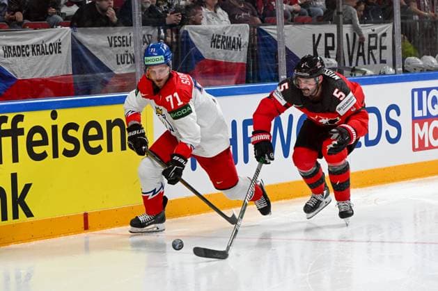 RIGA, LATVIA - MAY 23: Vladimir Sobotka of Czech Republic battles for the puck against Jacob Middleton of Canada during the 2023 IIHF Ice hockey, Eishockey World Championship, WM, Weltmeisterschaft Finland - Latvia game between Canada and Czech Republic at Arena Riga on May 23, 2023 in Riga, Latvia. Riga Arena Riga Latvia Copyright: xJustPictures.ch AndreaxBrancax