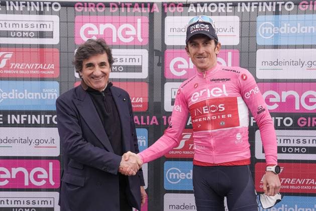 Sport Themen der Woche KW21 Foto Marco Alpozzi LaPresse 23 Maggio 2023 - Sabbio Chiese, Italia - - Ciclismo - Giro d& x2019;Italia 2023 - Edizione 106 - Tappa 16 - da Sabbio Chiese a Monte Bondone Nella foto: Urbano Cairo, THOMAS Geraint(GBR)INEOS GRENADIERS May 23, 2023 Sabbio Chiese, Italy - Sport - Cycling - Giro d& x2019;Italia 2023 - 106th Edition - Stage 16 - From Sabbio Chiese to Monte Bondone In the pic: Urbano Cairo, THOMAS Geraint(GBR)INEOS GRENADIERS Foto Marco Alpozzi LaPresse 23 Maggio 2023 - Sabbio Chiese, Italia - Sport - Ciclismo - Giro d& x2019;Italia 2023 - Edizione 106 - Tappa 16 - da Sabbio Chiese a Monte Bondone Nella foto: Urbano Cairo, THOMAS Geraint(GBR)INEOS GRENADIERS May 23, 2023 Sabbio Chiese, Italy - Sport - Cycling - Giro d& x2019;Italia 2023 - 106th Edition - Stage 16 - From Sabbio Chiese to Monte Bondone In the pic: Urbano Cairo, THOMAS Geraint(GBR)INEOS GRENADIERS  Copyright: xMarcoxAlpozzi LaPressex