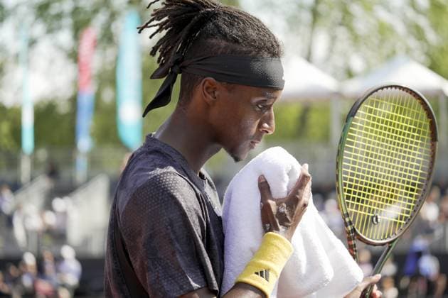 Mikael Ymer (SWE) lors de son match face Ã Arthur Fils (FRA), tournoi de tennis Open Parc Auvergne RhÃ ne-Alpes Ã Lyon le 24 05 2023. TENNIS : Tournoi de Lyon ATP, Tennis Herren 250 - Open Parc - Lyon - 24 05 2023 SandrineThesillat Panoramic 