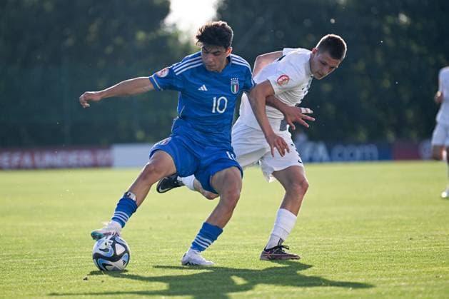 Italy U17, U 17 ¢& x80;& x99;s Marco Romano in action during the qualifying phase Under-17 Championship Hungary 2023 soccer match Italy U17 vs. Slovenia U17 at the Globall Football Park stadium in Telki, Hungary, 24th of May 2023  Copyright: xVinnyxOrlando LiveMediax xipa-agx xLivexMediax 0 IPA_IPA38190178