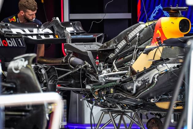 Red Bull Racing RB19, mechanical detail of the Honda engine in the garage, during the Formula 1 Grand Prix de Monaco 2023, 6th round of the 2023 Formula One World Championship, WM, Weltmeisterschaft from May 26 to 28, 2023 on the Circuit de Monaco, in Monaco - F1 - MONACO GRAND PRIX 2023 DPPI Panoramic  20230525_G0OD9371