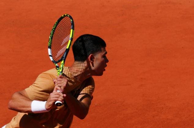 Mandatory Credit: Photo by Javier Garcia Shutterstock (13924802an) Carlos Alcaraz practices on Philippe Chartier Court for the first time in the 2023 tournament French Open Tennis, Wednesday Qualifying and Previews, Roland Garros, Paris, France - 25 May 2023 French Open Tennis, Wednesday Qualifying and Previews, Roland Garros, Paris, France - 25 May 2023  Copyright: xJavierxGarcia Shutterstockx 13924802an