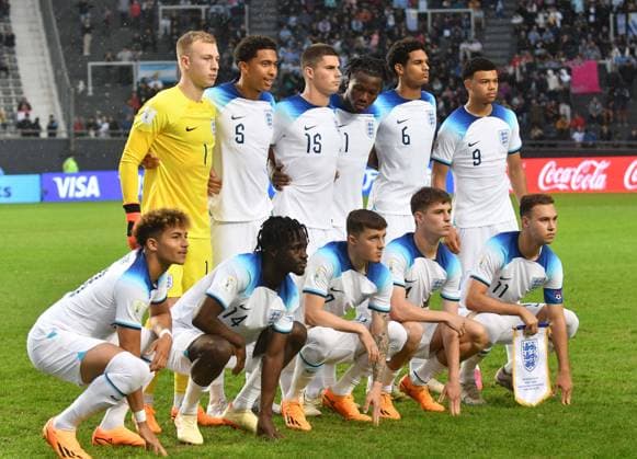 (230526) -- LA PLATA, May 26, 2023 -- Starting players of England line up prior to the FIFA U20 World Cup group E match between England and Uruguay in La Plata, Argentina, May 25, 2023. ( Handout via Xinhua) (SP)ARGENTINA-LA PLATA-FOOTBALL-2023 FIFA U-20 WORLD CUP-ENGLAND VS URUGUAY TELAM 