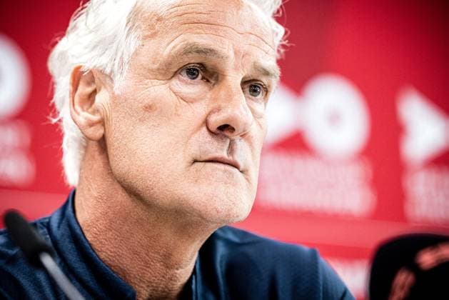 EINDHOVEN - Fred Rutten during a press conference, PK, Pressekonferenz at the PSV Academy prior to the match against AZ. Rutten leads the last game of the season after the departure of Ruud van Nistelrooij as trainer. ANP ROB ENGELAAR netherlands out - belgium out Eindhoven xVIxxIVx 470237979 originalFilename: 0257991369st.jpg