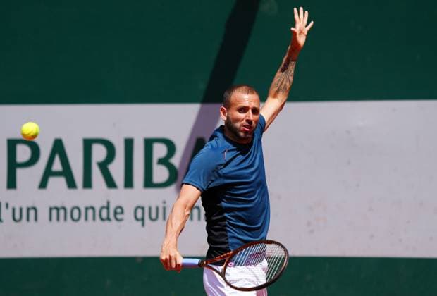 Mandatory Credit: Photo by Javier Garcia Shutterstock (13925663ak) Dan Evans practices French Open Tennis, Friday Qualifying and Previews, Roland Garros, Paris, France - 26 May 2023 French Open Tennis, Friday Qualifying and Previews, Roland Garros, Paris, France - 26 May 2023  Copyright: xJavierxGarcia Shutterstockx 13925663ak