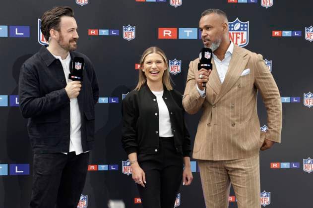 Sport Themen der Woche KW21 Sport Bilder des Tages Jan Köppen, Jana Wosnitza und Patrick Esume beim Pressetermin zur kommenden NFL, American Football Herren, USA Season im Deutsche Bank Park. Frankfurt am Main, 26.05.2023 *** Jan Köppen, Jana Wosnitza and Patrick Esume at the press event for the upcoming NFL Season at Deutsche Bank Park Frankfurt am Main, 26 05 2023 Foto:xP.xBackx xFuturexImage