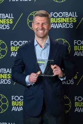 Sport Bilder des Tages Thomas Hitzlsperger receiving the Football Business Awards Global Ambassador trophy at the Brewery London. 26 May 2023. Kostenfrei lizenzierbar. Can be licensed free of charge. Copyright: xCAPTURISExANTONIOxSALGADOx Thomas Hitzlesperger receiving the Football Business Awards Global Ambassador trophy at the Brewery London. 26 May 2023. 037 copy