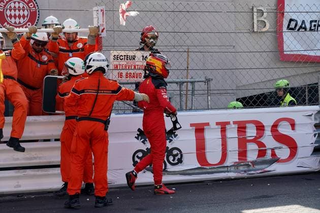 Formel 1 Grand Prix Monaco 2023 26.05.2023, Circuit de Monaco, Monte Carlo, Formel 1 Grand Prix Monaco 2023 ,im Bild Unfall von Carlos Sainz Jr. (ESP), Scuderia Ferrari in der letzten Schikane vor Start-Ziel.