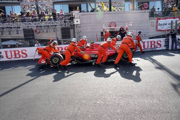 Formel 1 Grand Prix Monaco 2023 26.05.2023, Circuit de Monaco, Monte Carlo, Formel 1 Grand Prix Monaco 2023 ,im Bild Unfall von Carlos Sainz Jr. (ESP), Scuderia Ferrari in der letzten Schikane vor Start-Ziel.