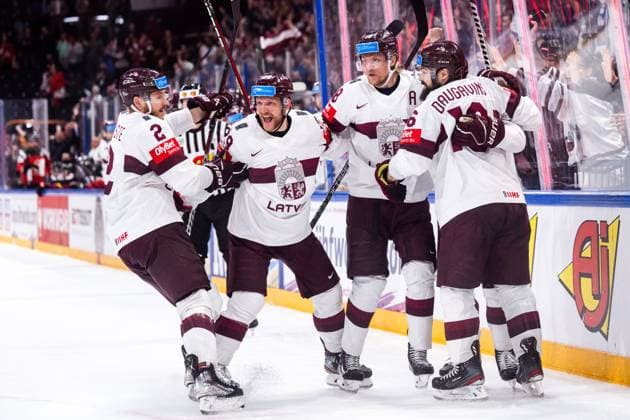 230527 Karlis Cukste, Ralfs Freibergs, Rodrigo Abols, Kaspars Daugavins and Rudolfs Balcers of Latvia celebrate after 1-2 during the 2023 IIHF Ice hockey, Eishockey World Championship, WM, Weltmeisterschaft semifinal game between Canada and Latvia on May 27, 2023 in Tampere. Photo: Joel Marklund BILDBYRAN kod JM JM0485 bbeng ishockey ice hockey ishockey-vm 2023 ishockey-vm vm 2023 iihf ice hockey world championship semifinal semi-final kanada canada latvia lettland jubel Copyright: JOELxMARKLUND BB230527JM034