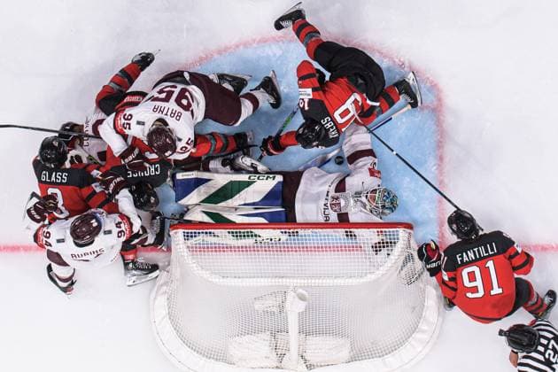 230527 Cody Glass, Lawson Crouse, Peyton Krebs and Adam Fantilli of Canada challenge Kristians Rubins, Karlis Cukste, Oskars Batna and goaltender Arturs Silovs of Latvia during the 2023 IIHF Ice hockey, Eishockey World Championship, WM, Weltmeisterschaft semifinal game between Canada and Latvia on May 27, 2023 in Tampere. Photo: Joel Marklund BILDBYRAN kod JM JM0485 bbeng ishockey ice hockey ishockey-vm 2023 ishockey-vm vm 2023 iihf ice hockey world championship semifinal semi-final kanada canada latvia lettland Copyright: JOELxMARKLUND BB230527JM041