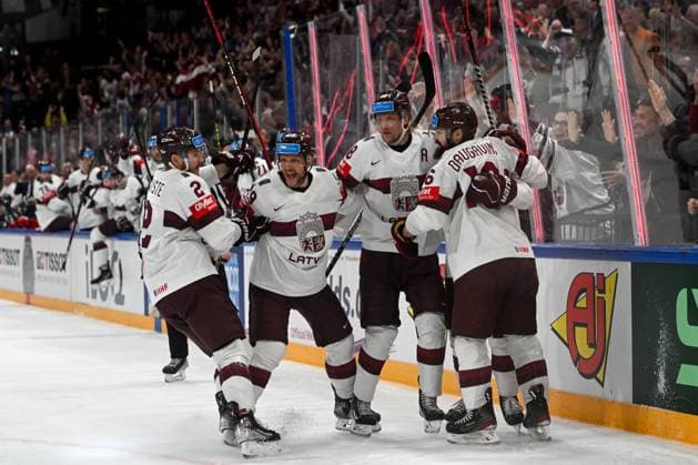 RIGA, LATVIA - MAY 27: Latvia celebrate after a goal scored by Rudolfs Balcers of Latvia during the 2023 IIHF Ice hockey, Eishockey World Championship, WM, Weltmeisterschaft Finland - Latvia game between Canada and Latvia at Nokia Arena on May 27, 2023 in Tampere, Finland. Tampere Finland Copyright: xJustPictures.ch AndreaxBrancax
