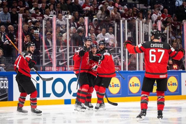 Sport Bilder des Tages 230527 Scott Laughton, Tyler Myers, Jack Quinn, Pierre-Olivier Joseph and Lawson Crouse of Canada celebrate after 2-2 during the 2023 IIHF Ice hockey, Eishockey World Championship, WM, Weltmeisterschaft semifinal game between Canada and Latvia on May 27, 2023 in Tampere. Photo: Joel Marklund BILDBYRAN kod JM JM0485 bbeng ishockey ice hockey ishockey-vm 2023 ishockey-vm vm 2023 iihf ice hockey world championship semifinal semi-final kanada canada latvia lettland jubel Copyright: JOELxMARKLUND BB230527JM044