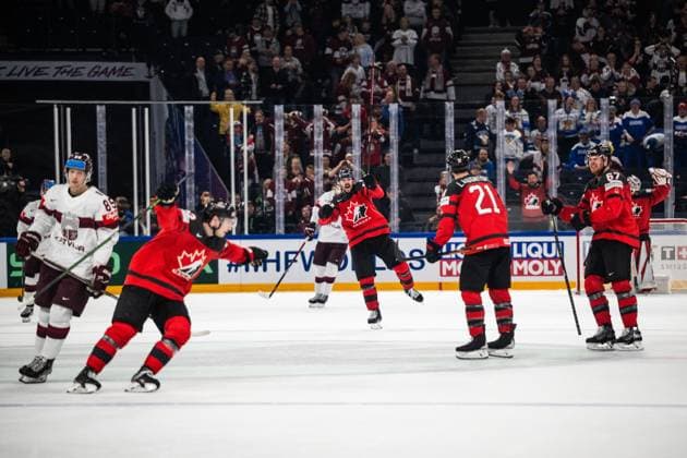 230527 MacKenzie Weegar, Scott Laughton and Lawson Crouse of Canada celebrate after 4-2 during the 2023 IIHF Ice hockey, Eishockey World Championship, WM, Weltmeisterschaft semifinal game between Canada and Latvia on May 27, 2023 in Tampere. Photo: Joel Marklund BILDBYRAN kod JM JM0485 bbeng ishockey ice hockey ishockey-vm 2023 ishockey-vm vm 2023 iihf ice hockey world championship semifinal semi-final kanada canada latvia lettland jubel Copyright: JOELxMARKLUND BB230527JM052