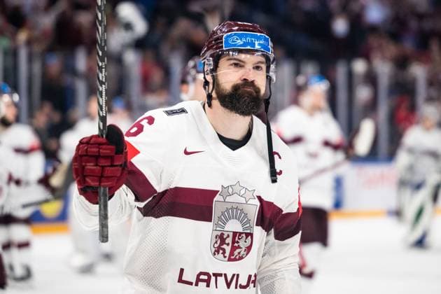 230527 Kaspars Daugavins of Latvia looks dejected after the 2023 IIHF Ice hockey, Eishockey World Championship, WM, Weltmeisterschaft semifinal game between Canada and Latvia on May 27, 2023 in Tampere. Photo: Joel Marklund BILDBYRAN kod JM JM0485 bbeng ishockey ice hockey ishockey-vm 2023 ishockey-vm vm 2023 iihf ice hockey world championship semifinal semi-final kanada canada latvia lettland depp Copyright: JOELxMARKLUND BB230527JM060