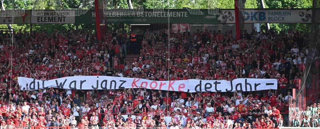 Fussball, Herren, Saison 2022 2023, 1. Bundesliga (34. Spieltag), 1. FC Union Berlin - Werder Bremen (1:0), Fans von Union auf de Wuhleseite, dit war janz knorke, det Jahr, 27.05.2023, Copyright: xMatthiasxKochx