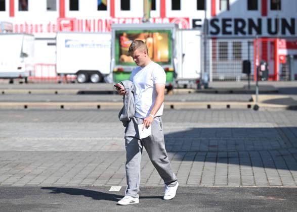 Fussball, Herren, Saison 2022 2023, 1. Bundesliga, 1. FC Union Berlin, am Sonntagvormittag versammelte sich die Mannschaft letztmals für ein Frühstück vor dem Urlaubsbeginn im Stadion An der Alten Försterei, Andras Schäfer (1. FC Union), 28.05. 2023, Copyright: xMatthiasxKochx