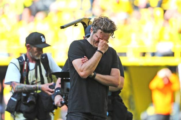 Sport Themen der Woche KW21 27.05.2023, xtvx, Fussball 1.Bundesliga, Borussia Dortmund - FSV Mainz 05 emspor, v.l. nach dem Spiel, after the match enttaeuscht, enttaeuscht schauend, dissapointed Trainer Edin Terzic (Borussia Dortmund) (DFL DFB REGULATIONS PROHIBIT ANY USE OF PHOTOGRAPHS as IMAGE SEQUENCES and or QUASI-VIDEO) Dortmund *** 27 05 2023, xtvx, football 1 Bundesliga, Borussia Dortmund FSV Mainz 05 emspor, v l after the match, after the match disappointed, disappointed looking, dissapointed coach Edin Terzic Borussia Dortmund DFL DFB REGULATES PROHIBIT ANY USE OF PHOTOGRAPHS AS IMAGE SEQUENCES AND OR QUASI VIDEO Dortmund