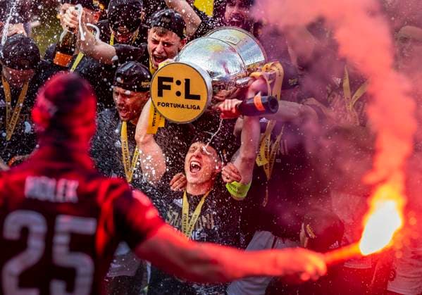 Bilder des Jahres 2023, Sport 05 Mai Sport Themen der Woche KW21 Sparta Praha footballers won the first division title after nine years and celebrate in Prague, Czech Republic, May 27, 2023. (CTKxPhoto RomanxVondrous) CTKPhotoF202305280011701  CTKPhotoF202305280011701