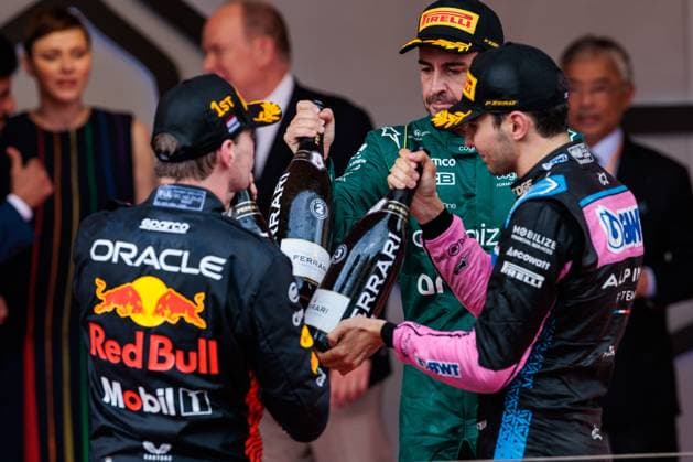 Max Verstappen (Red Bull Racing), Fernando Alonso (Aston Martin) und Esteban Ocon (Alpine F1 Team), Grosser Preis von Monaco, Motorsport, Formel 1, Saison 2023, 28.05.2023 Grosser Preis von Monaco, Motorsport, Formel 1, Saison 2023, 28.05.2023 Monaco Copyright: xEibner-Pressefoto AlexanderxNeisx EP_ANS