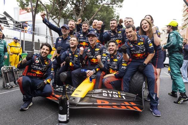 VERSTAPPEN Max (ned), Red Bull Racing RB19, portrait celebrates his win during the Formula 1 Grand Prix de Monaco 2023, 6th round of the 2023 Formula One World Championship, WM, Weltmeisterschaft from May 26 to 28, 2023 on the Circuit de Monaco, in Monaco - F1 - MONACO GRAND PRIX 2023 - RACE DPPI Panoramic  00123013__DE_7095