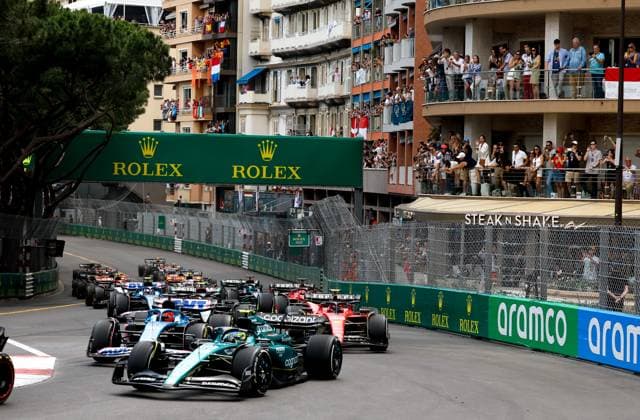 Start, 14 Fernando Alonso (ESP, Aston Martin Aramco Cognizant F1 Team), 31 Esteban Ocon (FRA, BWT Alpine F1 Team), F1 Grand Prix of Monaco at Circuit de Monaco on May 28, 2023 in Monte-Carlo, Monaco. (Photo by HOCH ZWEI) Monte-Carlo Monaco