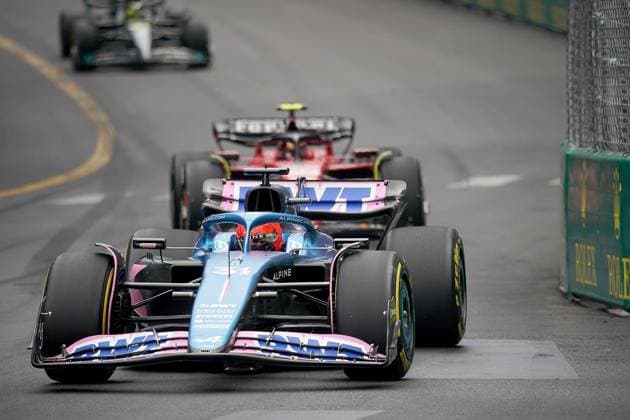 28.05.2023, Circuit de Monaco, Monte Carlo, Formel 1 Grand Prix Monaco 2023 ,im Bild Esteban Ocon (FRA), BWT Alpine F1 Team, Carlos Sainz Jr. (ESP), Scuderia Ferrari Monte Carlo Circuit de Monaco Monaco  eu-images-506