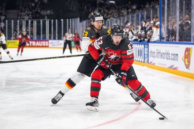 Eishockey, WM, Finale, Kanada - Deutschland 230528 Moritz Seider of Germany and Michael Carcone of Canada during the 2023 IIHF Ice hockey, Eishockey World Championship, WM, Weltmeisterschaft final game between Canada and Germany on May 28, 2023 in Tampere. Photo: Joel Marklund BILDBYRAN kod JM JM0489 bbeng ishockey ice hockey ishockey-vm 2023 ishockey-vm vm 2023 iihf ice hockey world championship final kanada canada germany tyskland Copyright: JOELxMARKLUND BB230528JM099