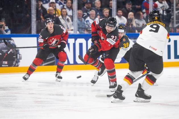 Eishockey, WM, Finale, Kanada - Deutschland 230528 Jack Quinn and Scott Laughton of Canada and Fabio Wagner and Leon Gawanke of Germany during the 2023 IIHF Ice hockey, Eishockey World Championship, WM, Weltmeisterschaft final game between Canada and Germany on May 28, 2023 in Tampere. Photo: Joel Marklund BILDBYRAN kod JM JM0489 bbeng ishockey ice hockey ishockey-vm 2023 ishockey-vm vm 2023 iihf ice hockey world championship final kanada canada germany tyskland Copyright: JOELxMARKLUND BB230528JM100