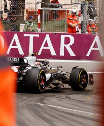 28.05.2023, Circuit de Monaco, Monte Carlo, Formel 1 Grand Prix Monaco 2023 ,im Bild Yuki Tsunoda (JPN), Scuderia AlphaTauri fährt eine Taube an. Monte Carlo Circuit de Monaco Monaco