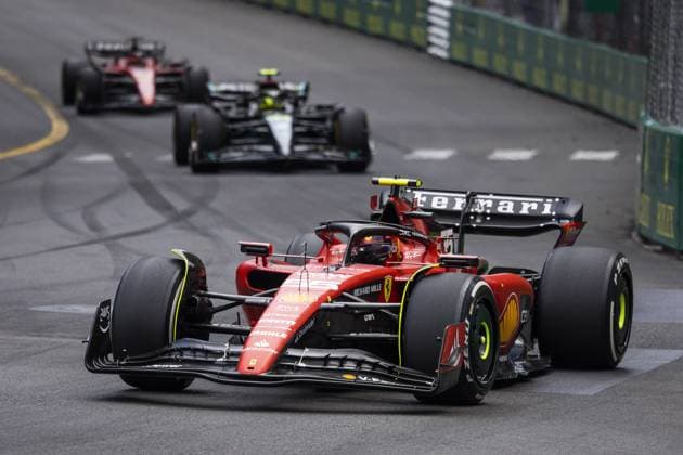 55 SAINZ Carlos (spa), Scuderia Ferrari SF-23, action during the Formula 1 Grand Prix de Monaco 2023, 6th round of the 2023 Formula One World Championship, WM, Weltmeisterschaft from May 26 to 28, 2023 on the Circuit de Monaco, in Monaco - F1 - MONACO GRAND PRIX 2023 - RACE DPPI Panoramic  00123013__DE_6131