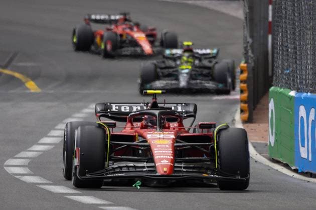 55 SAINZ Carlos (spa), Scuderia Ferrari SF-23, action during the Formula 1 Grand Prix de Monaco 2023, 6th round of the 2023 Formula One World Championship, WM, Weltmeisterschaft from May 26 to 28, 2023 on the Circuit de Monaco, in Monaco - F1 - MONACO GRAND PRIX 2023 - RACE DPPI Panoramic  00123013__DE_6215