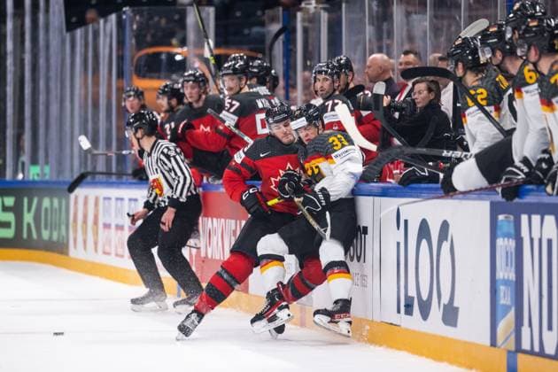 Eishockey, WM, Finale, Kanada - Deutschland 230528 Samuel Blais of Canada and John Peterka of Germany during the 2023 IIHF Ice hockey, Eishockey World Championship, WM, Weltmeisterschaft final game between Canada and Germany on May 28, 2023 in Tampere. Photo: Joel Marklund BILDBYRAN kod JM JM0489 bbeng ishockey ice hockey ishockey-vm 2023 ishockey-vm vm 2023 iihf ice hockey world championship final kanada canada germany tyskland Copyright: JOELxMARKLUND BB230528JM118
