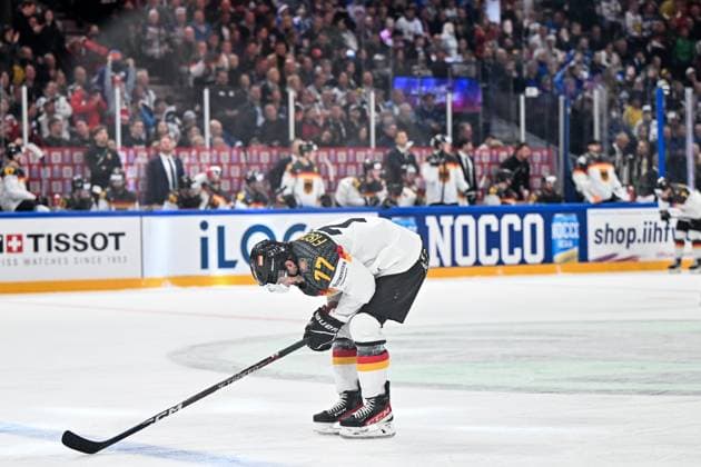 Daniel Fischbuch (77, Deutscher Eishockey-Bund, Deutschland Germany, Team Germany ) traurig enttaeuscht, Kanada vs. Deutschland, Eishockey, Eishockey WM , Finale, 28.05.2023, Kanada vs. Deutschland, Eishockey, Eishockey WM , Finale, 28.05.2023 Tampere Copyright: xEibner-Pressefotox xBirgitxHaefnerx EP_BHF