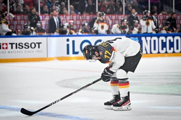 Daniel Fischbuch (77, Deutscher Eishockey-Bund, Deutschland Germany, Team Germany ) traurig enttaeuscht, Kanada vs. Deutschland, Eishockey, Eishockey WM , Finale, 28.05.2023, Kanada vs. Deutschland, Eishockey, Eishockey WM , Finale, 28.05.2023 Tampere Copyright: xEibner-Pressefotox xBirgitxHaefnerx EP_BHF