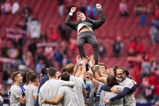 Bilder des Jahres 2023, Sport 05 Mai Sport Themen der Woche KW21 Sport Bilder des Tages Real Sociedad players celebrate qualifying for the Champions League during the LaLiga Santander match between Atletico de Madrid and Real Sociedad at Civitas Metropolitano on May 28, 2023 in Madrid, Spain. SPO 